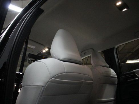 New 2025 Mitsubishi Outlander SE image 23