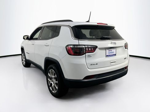 Used 2022 Jeep Compass Latitude AWD/4WD image 7
