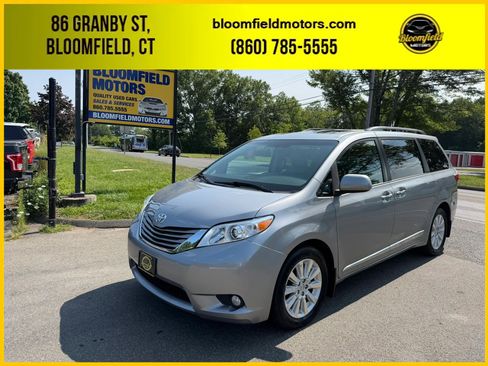 Used 2016 Toyota Sienna XLE w/ Protection Package AWD/4WD image 1