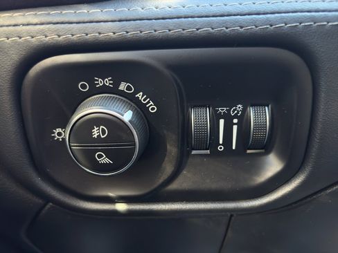 Used 2022 RAM 2500 Limited AWD/4WD image 26