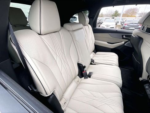 Used 2025 Acura MDX A-Spec image 28