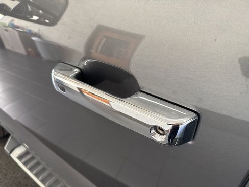 Used 2023 Ford F150 Lariat w/ Trailer Tow Package image 12