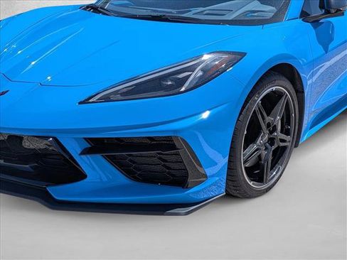 Used 2025 Chevrolet Corvette Stingray Premium Cpe w/ Z51 Performance Package RWD image 9