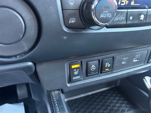 Used 2022 Nissan Frontier Pro-X w/ Pro-X Premium Package image 25