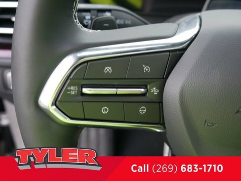 New 2026 Chevrolet Traverse Z71 w/ Enhanced Driving Package AWD/4WD image 29