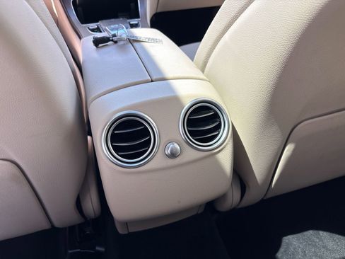Used 2020 Mercedes-Benz GLC 300 4MATIC image 32