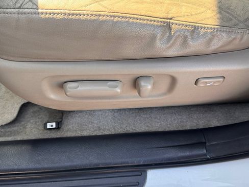 Used 2010 Toyota RAV4 Limited FWD image 12