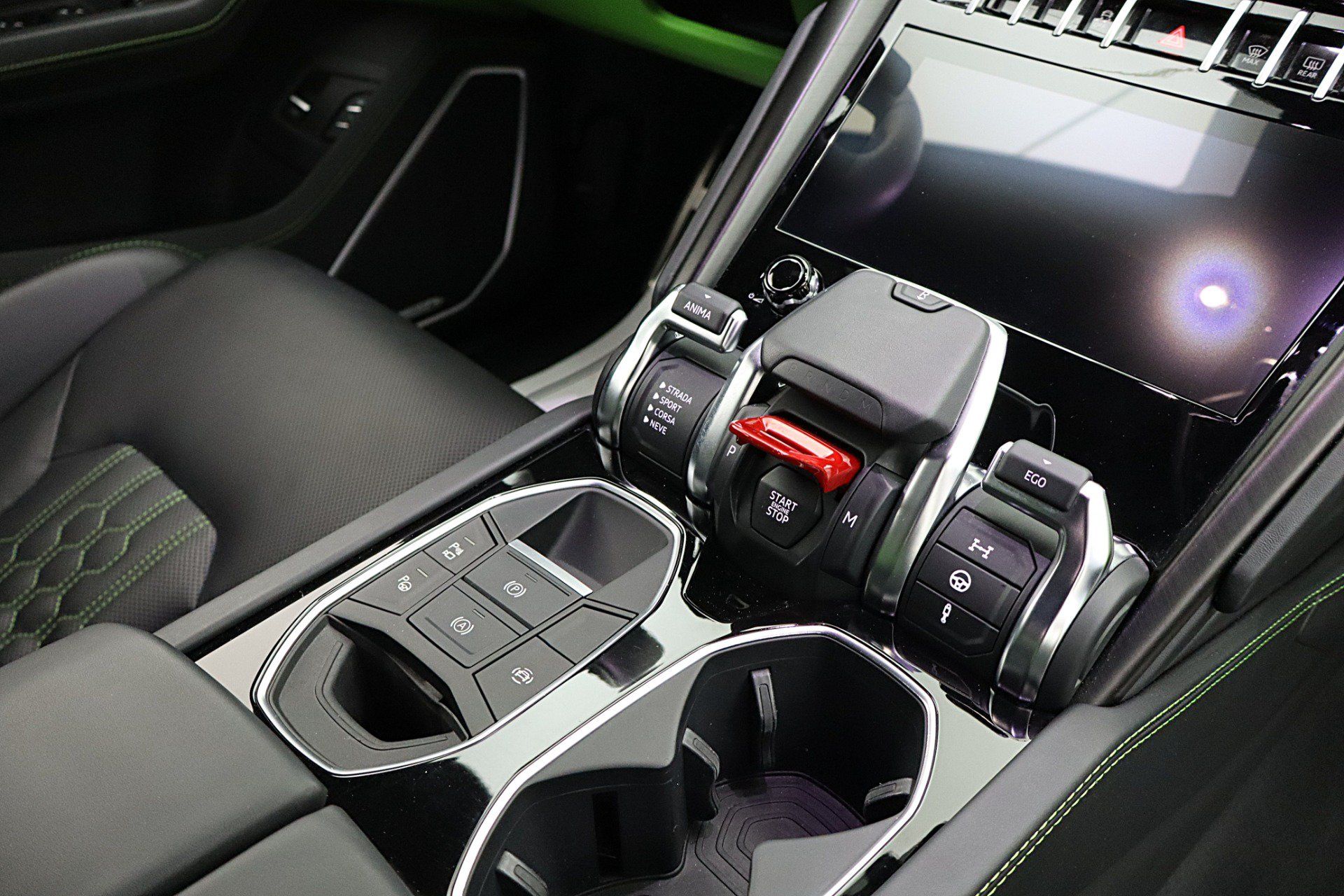Used 2024 Lamborghini Urus S AWD/4WD image 33