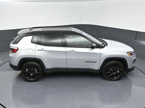 Used 2024 Jeep Compass Latitude w/ Altitude Special Edition AWD/4WD image 44