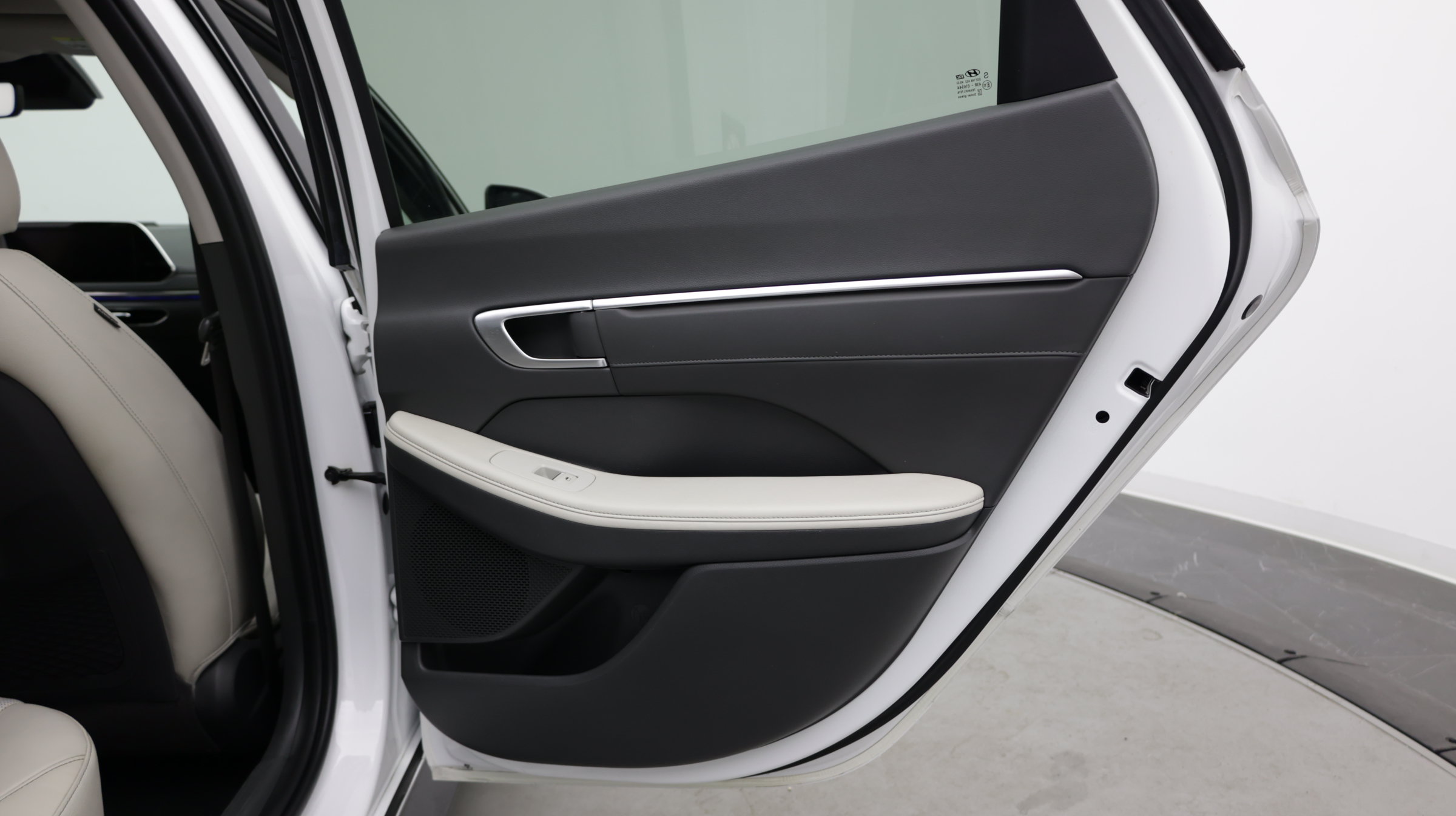 Used 2022 Hyundai Sonata Limited FWD image 39