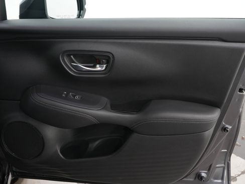 Used 2025 Honda HR-V EX-L image 11