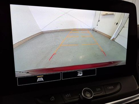 Used 2023 Chevrolet Blazer LT FWD image 19