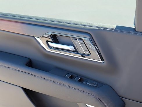 New 2026 GMC Yukon Denali w/ Sun & Power Step Package image 16