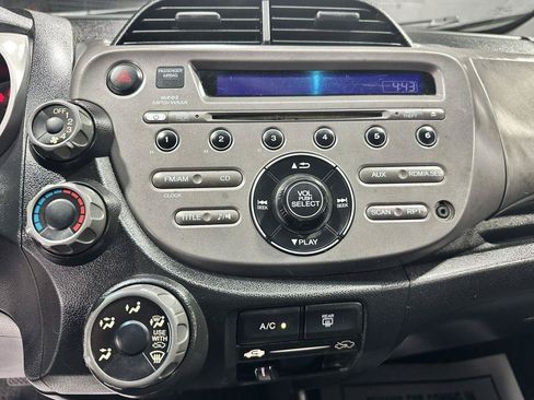 Used 2010 Honda Fit Sport image 18