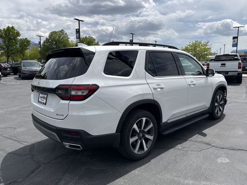 Used 2023 Honda Pilot Elite image 7