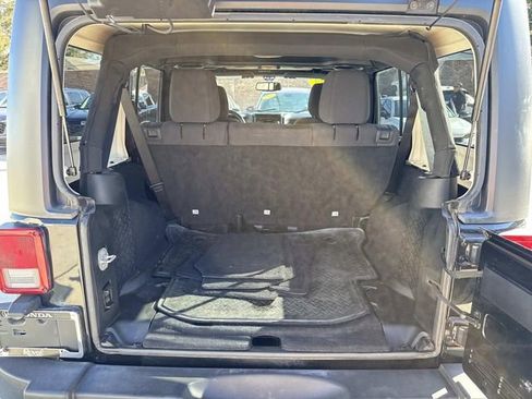 Used 2013 Jeep Wrangler Unlimited Sport image 8