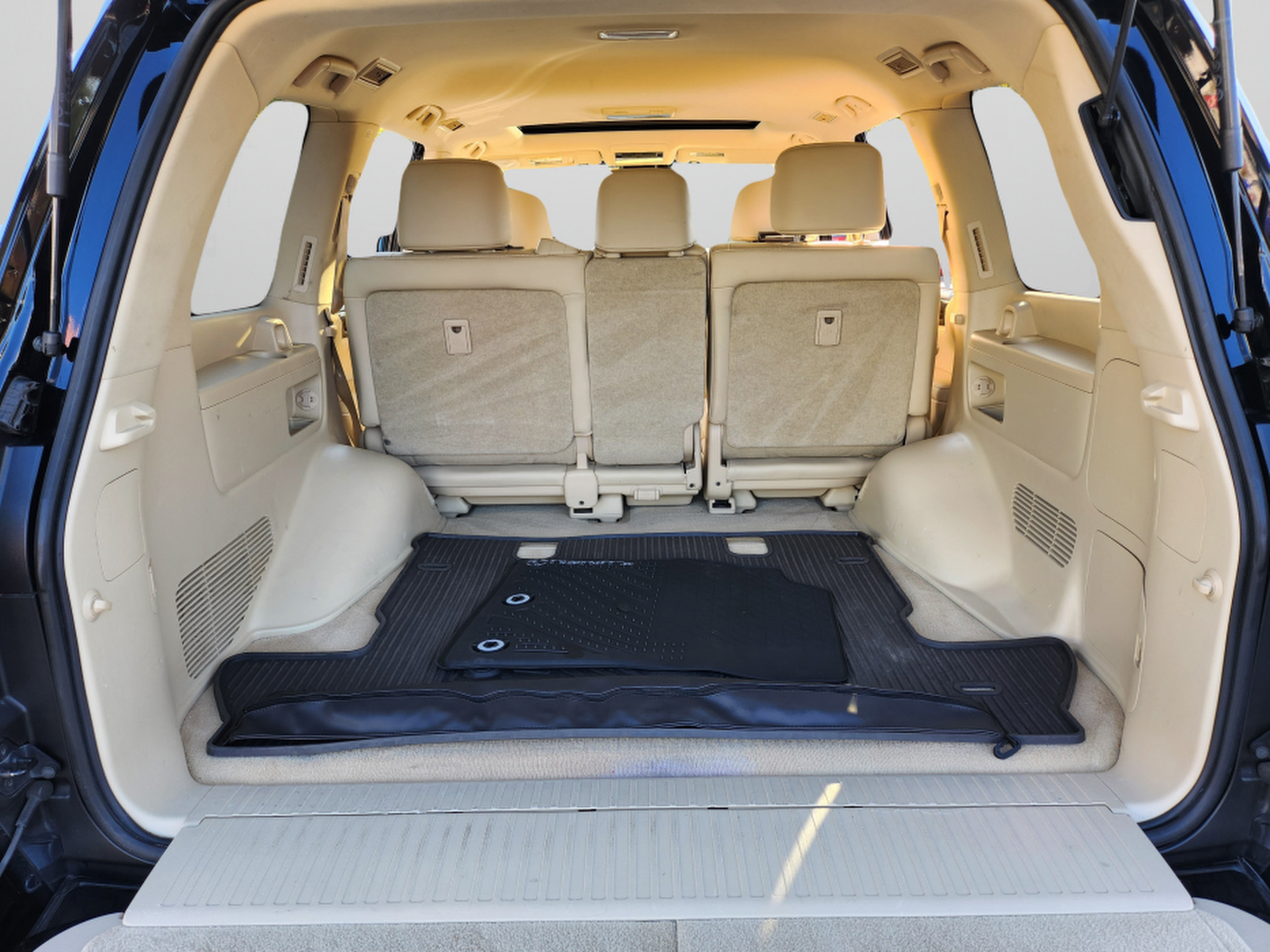 Used 2018 Lexus LX 570 4WD image 8