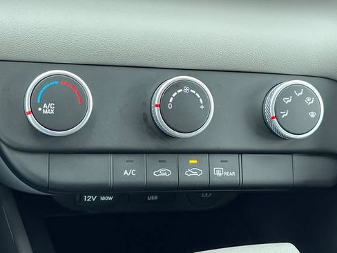 New 2026 Hyundai Elantra SE FWD image 18