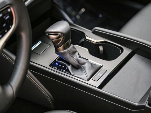 Used 2025 Lexus ES 350 w/ Accessory Package (Z2) FWD image 22