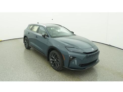 New 2025 Toyota Crown Signia image 13