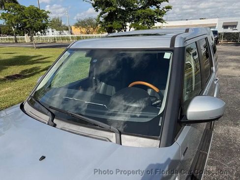 Used 2015 Land Rover LR4 HSE LUX image 25