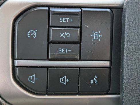 Certified 2023 Ford Expedition XLT image 26