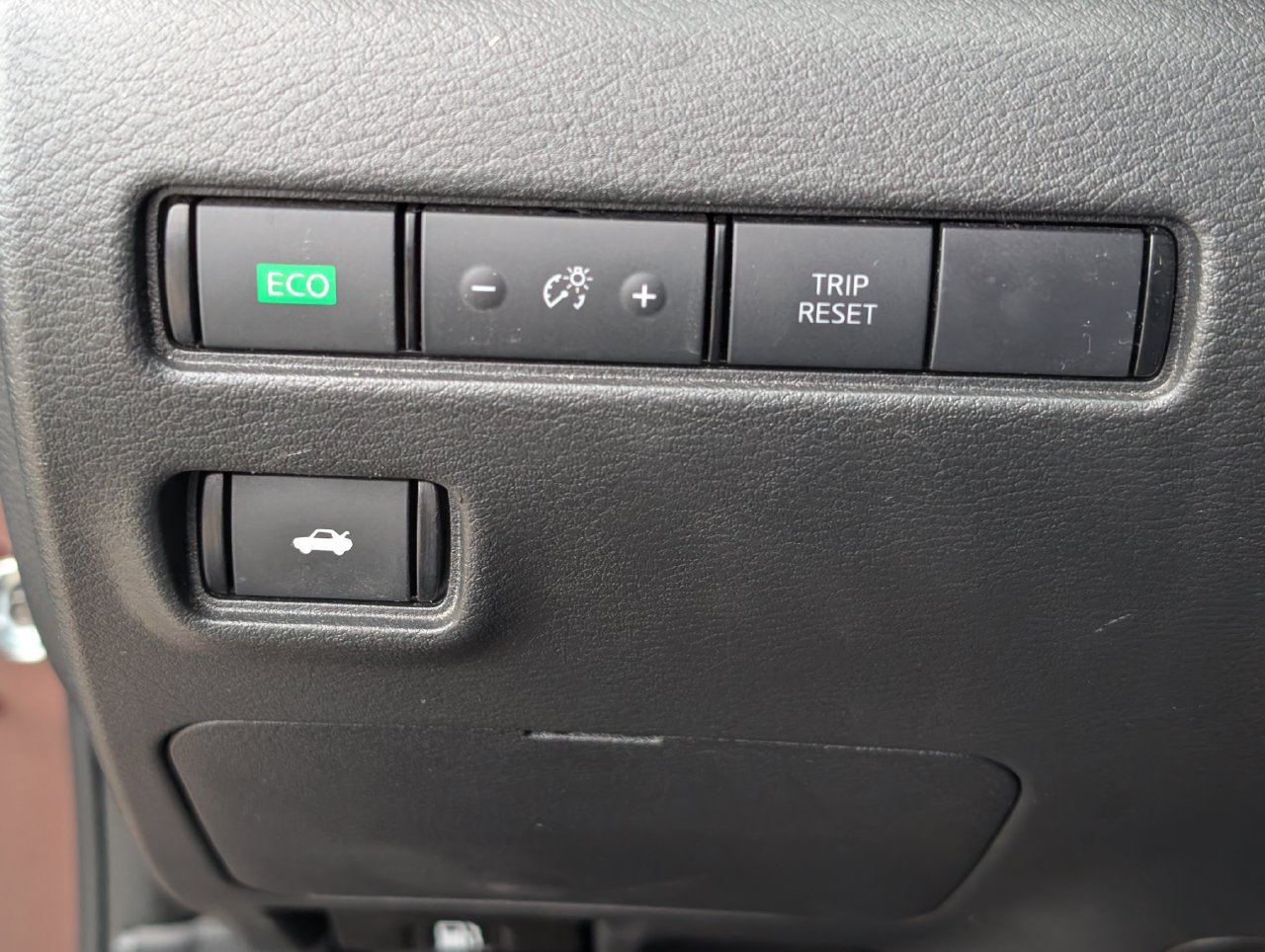 Used 2024 Nissan Sentra SV FWD image 24