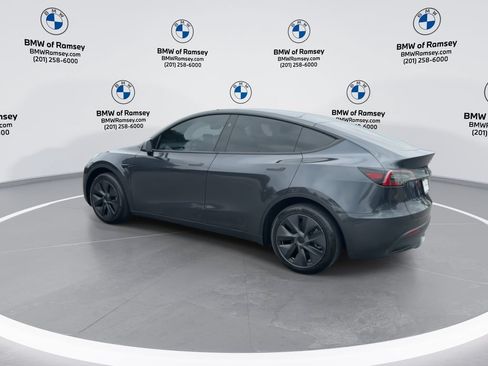 Used 2024 Tesla Model Y Long Range RWD image 6