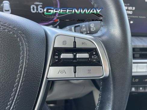Used 2024 Kia Telluride EX w/ EX Captain's Chair Package FWD image 29