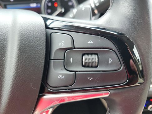 Certified 2023 Buick Enclave Essence image 24