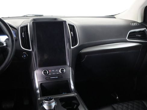 Used 2024 Ford Edge Titanium image 33