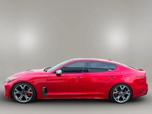 Used 2018 Kia Stinger GT2 AWD/4WD image 4