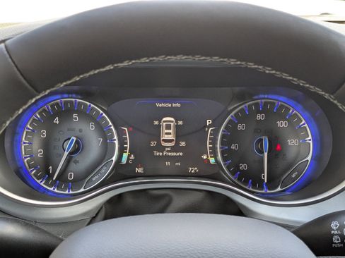 New 2026 Chrysler Pacifica Limited image 27