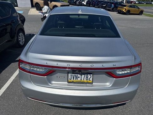 Used 2019 Lincoln Continental Premiere image 4