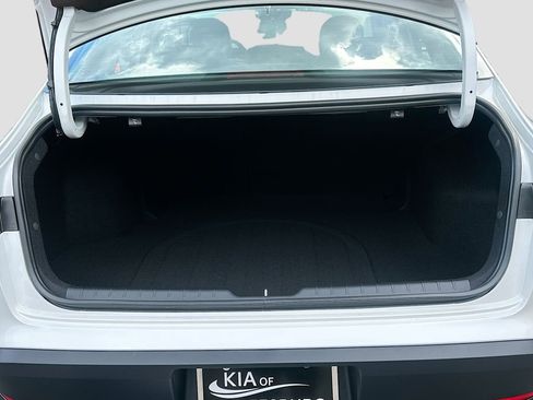 New 2025 Kia K4 LXS image 23