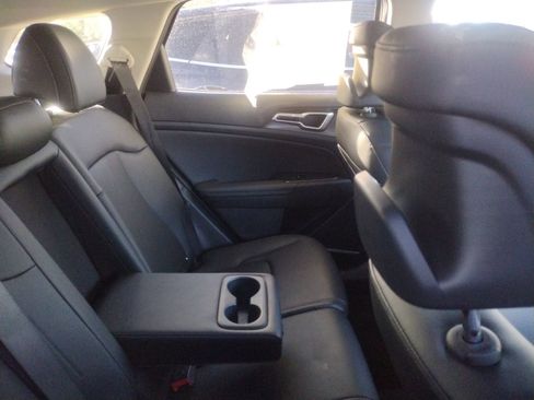 Used 2026 Kia Sportage EX image 6