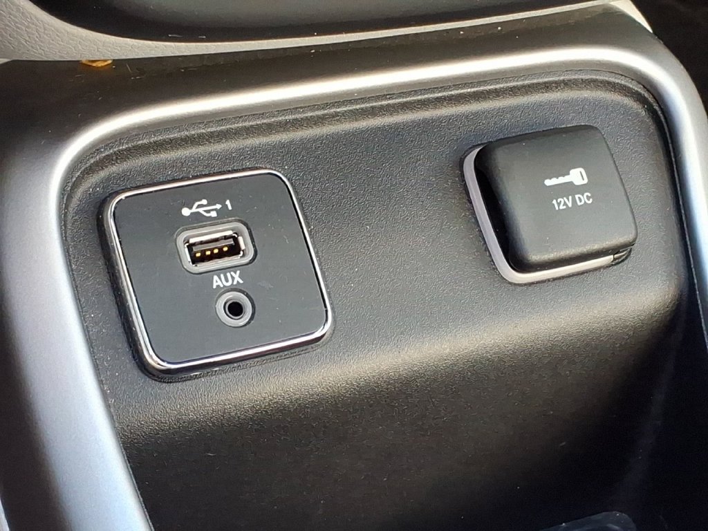 Used 2020 Jeep Compass Latitude w/ Popular Equipment Group FWD image 20