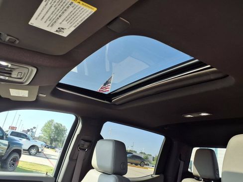 Used 2023 GMC Sierra 1500 SLT RWD image 12