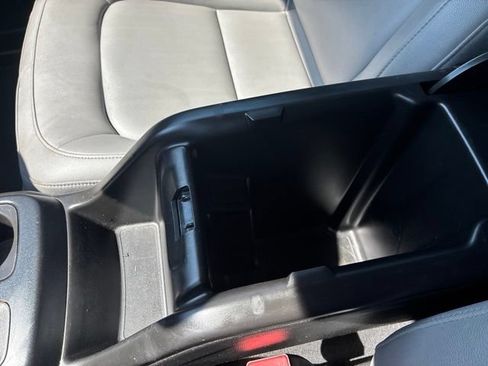 Used 2019 Chevrolet Colorado W/T RWD image 24