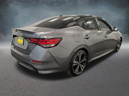 Used 2021 Nissan Sentra SR w/ SR Premium Package image 5