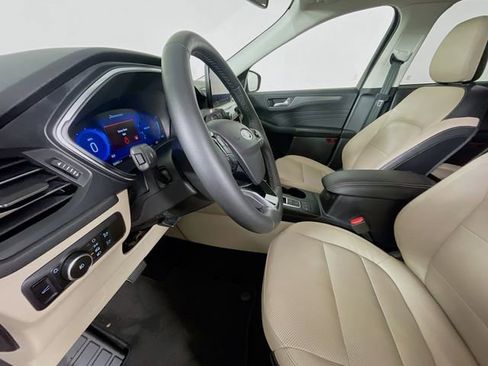 Used 2022 Ford Escape Titanium w/ Class II Trailer Tow Package image 22