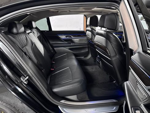 Used 2022 BMW 745e xDrive w/ Premium Package AWD/4WD image 50