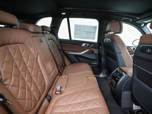 New 2026 BMW X5 xDrive40i w/ M Sport Package image 27