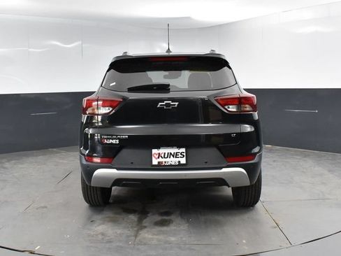 Used 2021 Chevrolet TrailBlazer LT w/ Convenience Package FWD image 8