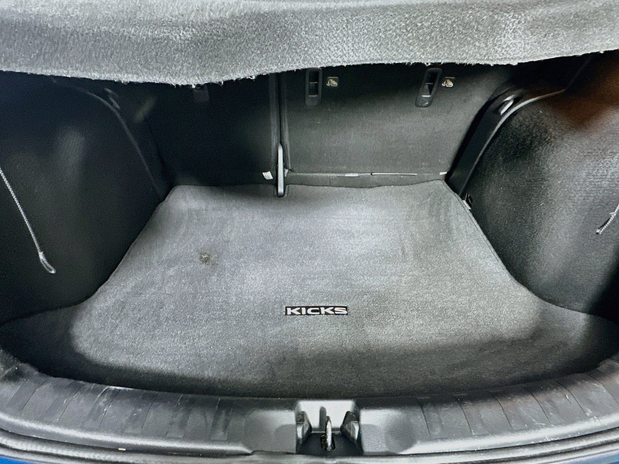 Used 2024 Nissan Kicks SR w/ SR Premium Package FWD image 27