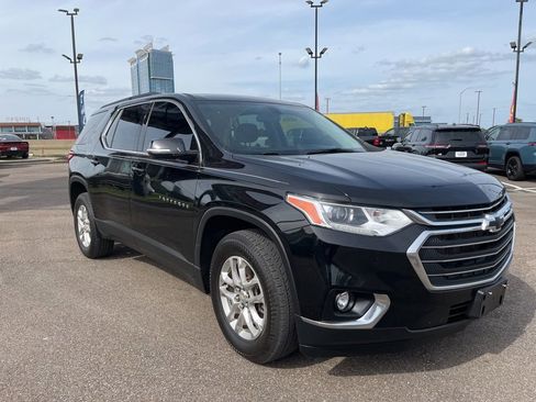 Used 2020 Chevrolet Traverse LT image 9