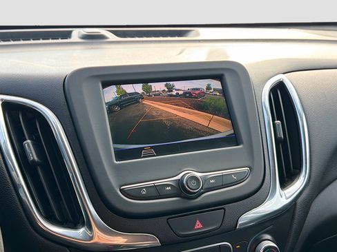 Used 2020 Chevrolet Equinox LT AWD/4WD image 19