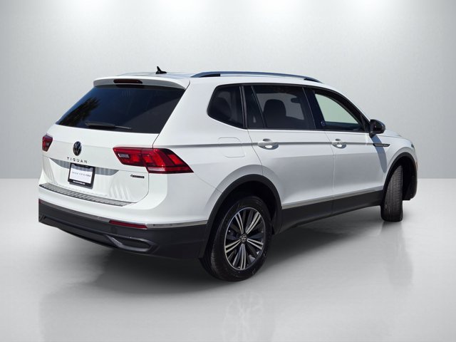 Used 2024 Volkswagen Tiguan Wolfsburg Edition AWD/4WD image 4