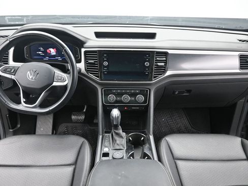 Used 2020 Volkswagen Atlas Cross Sport SEL image 14