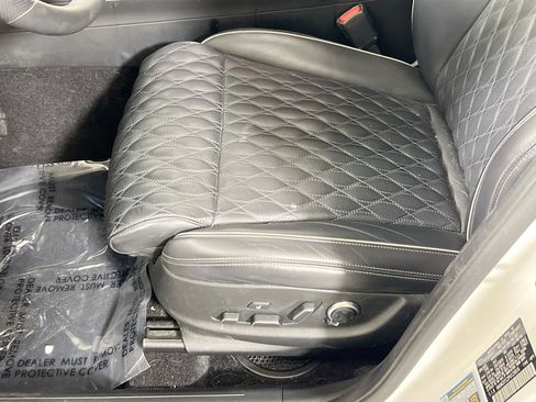 Used 2023 Genesis GV70 3.5T Sport w/ Sport Advanced Package image 19